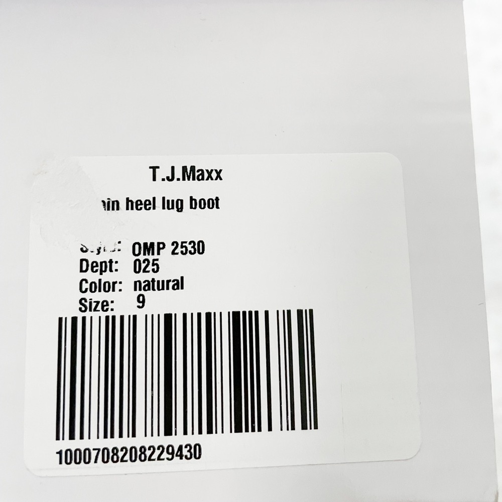 NIB- OLIVIA MILLER Chain Heel Lug Boot - Picture 12 of 16